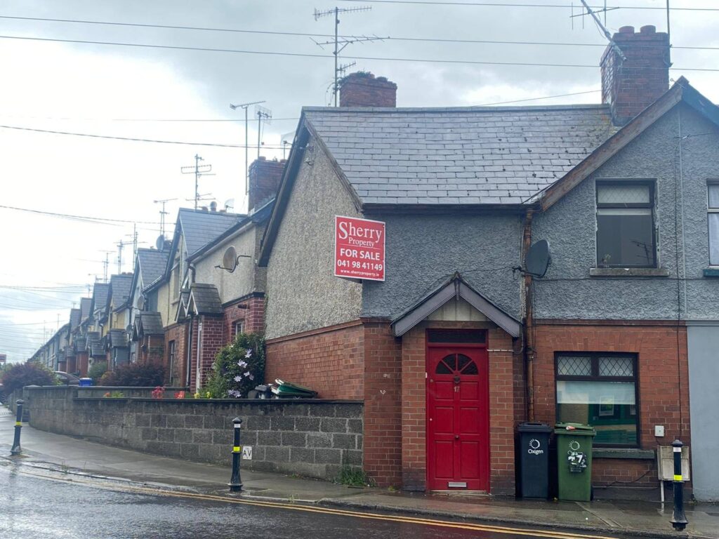 17 Corporation Cottages, Duleek Street, Drogheda, Co. Louth.