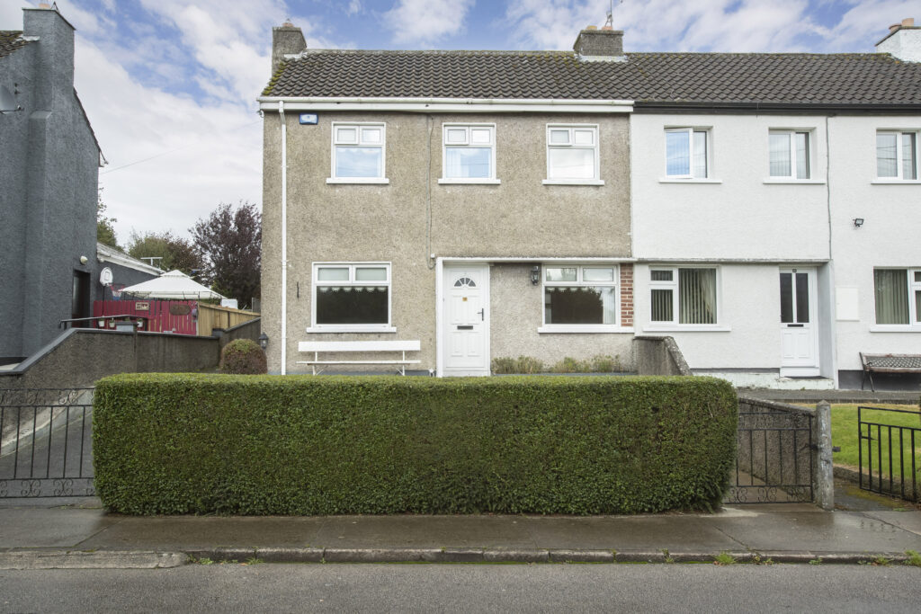 The Crescent, Castleblayney, Co. Monaghan – A75 HX54