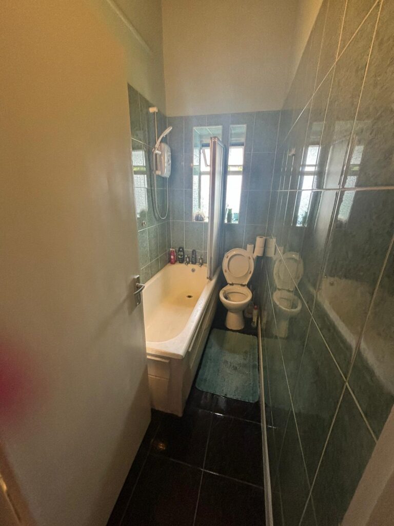 35 Seatown Place, Dundalk, Co. Louth 35 Seatown Place, Dundalk, Co. Louth