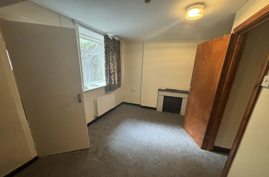 35 Seatown Place, Dundalk, Co. Louth 35 Seatown Place, Dundalk, Co. Louth