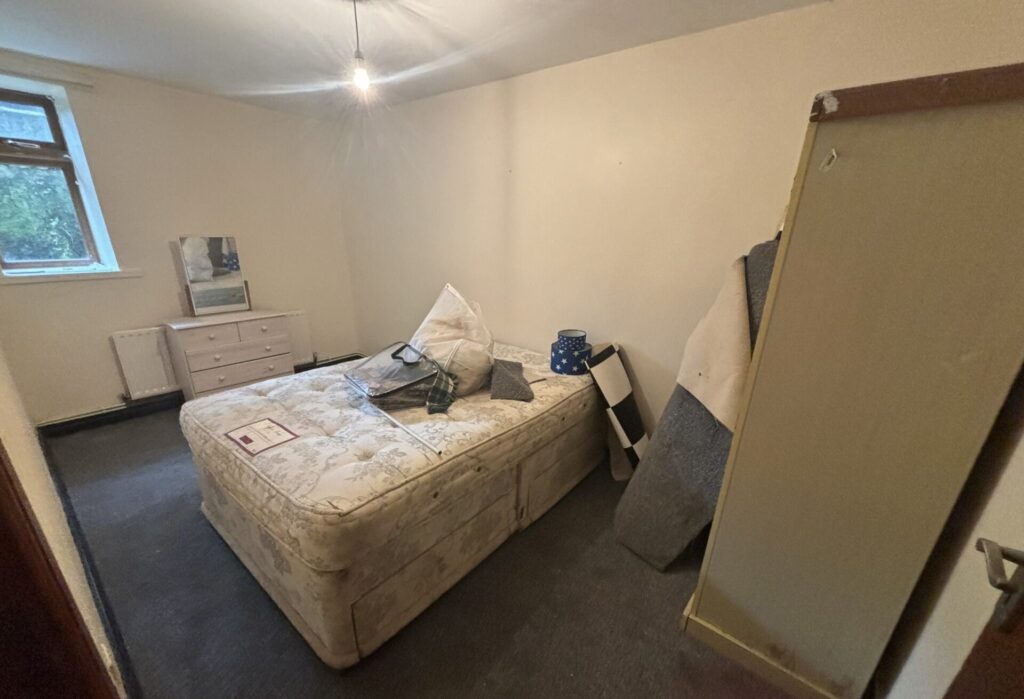 35 Seatown Place, Dundalk, Co. Louth 35 Seatown Place, Dundalk, Co. Louth