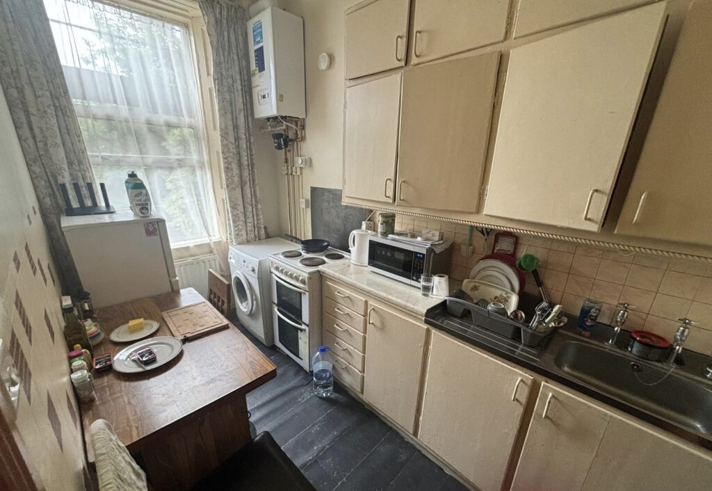 35 Seatown Place, Dundalk, Co. Louth 35 Seatown Place, Dundalk, Co. Louth