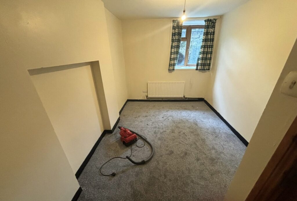 35 Seatown Place, Dundalk, Co. Louth 35 Seatown Place, Dundalk, Co. Louth