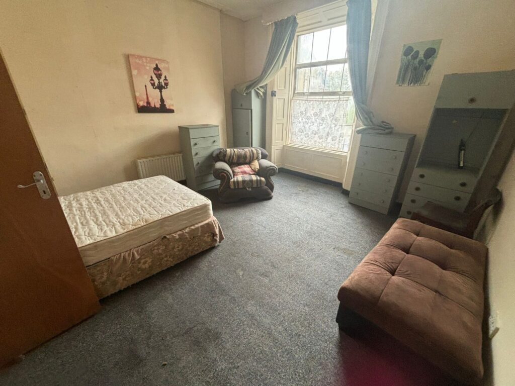 34 Seatown Place, Dundalk, Co. Louth 34 Seatown Place, Dundalk, Co. Louth