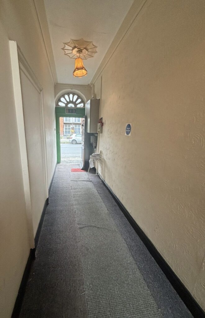 35 Seatown Place, Dundalk, Co. Louth 35 Seatown Place, Dundalk, Co. Louth