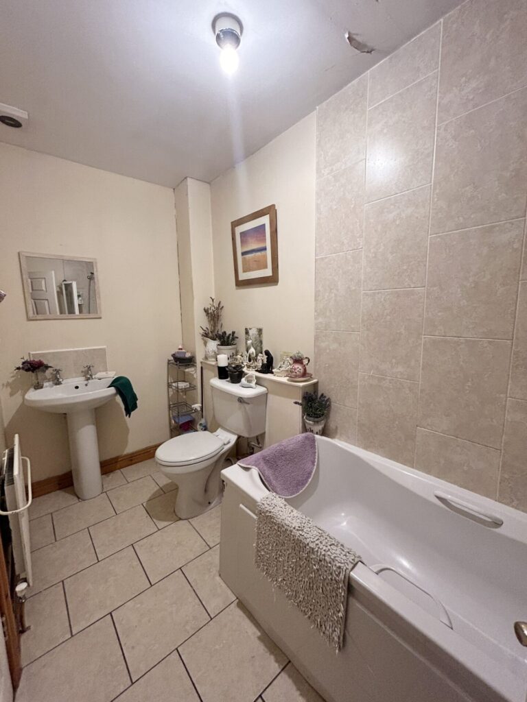 8 Copper Beech, Main Street, Duleek, Co. Meath, A92EV20