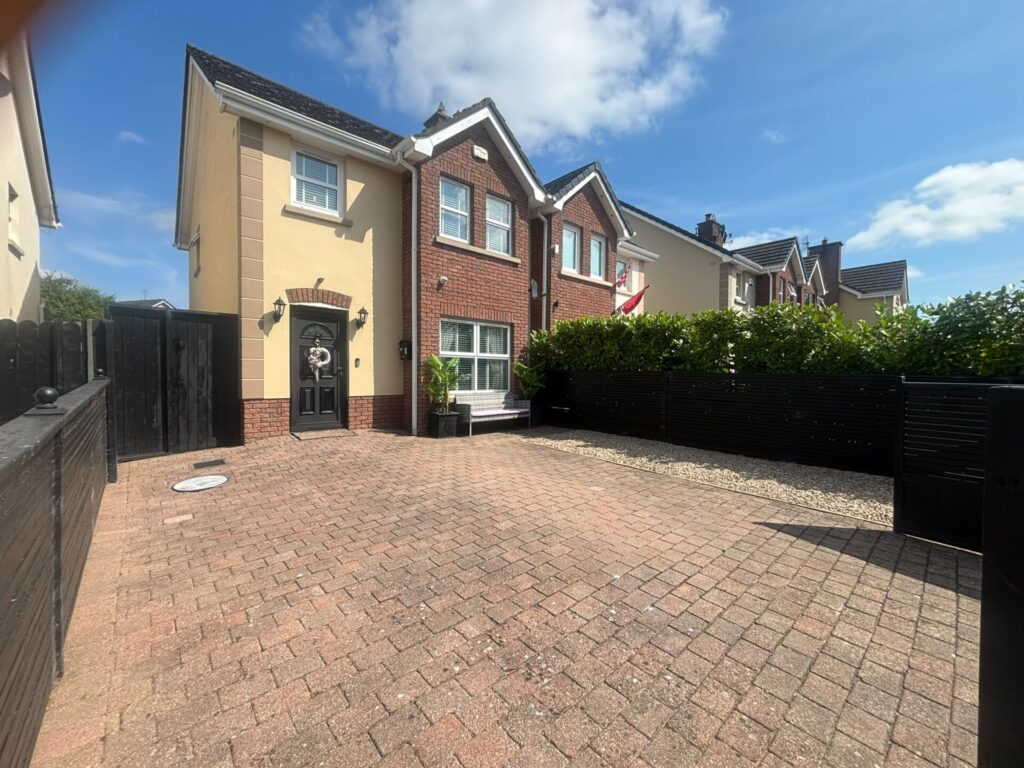 8 Gleann Alainn, Tullyallen, Co. Louth – A92 Y1K0 8 Gleann Alainn, Tullyallen, Co. Louth – A92 Y1K0