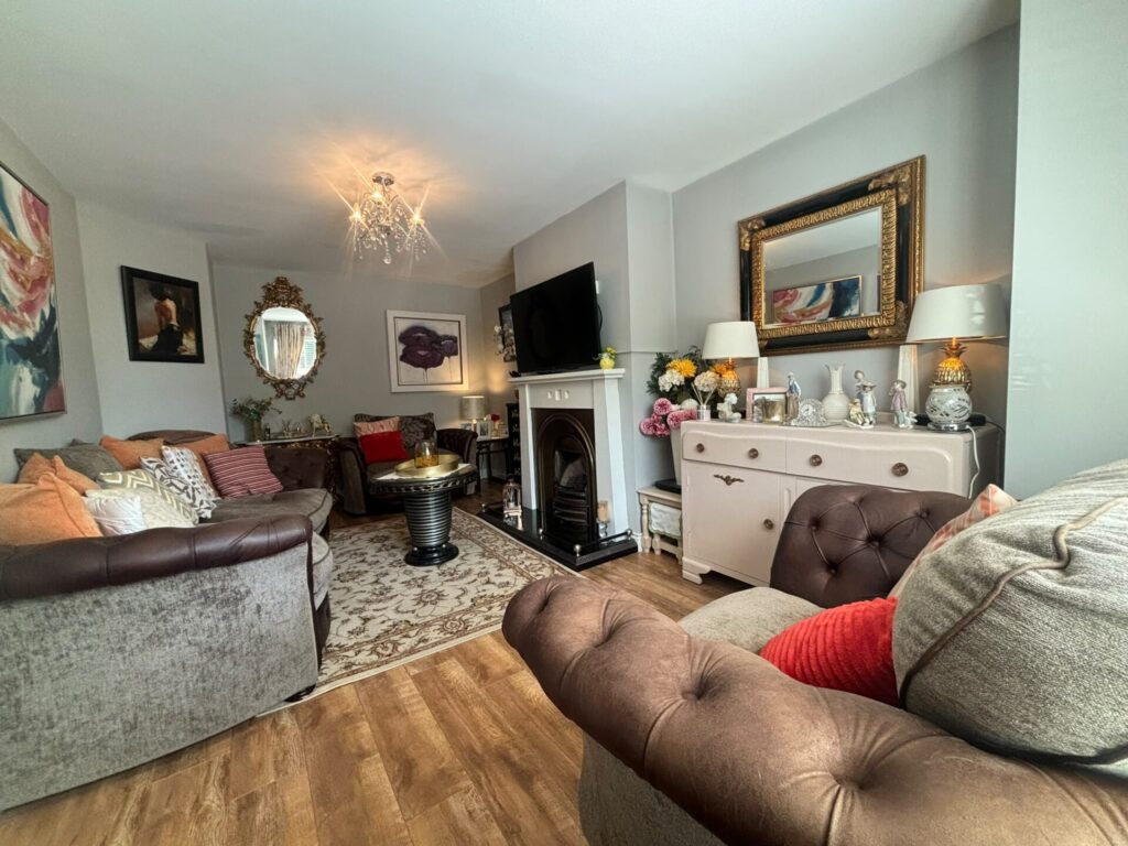 8 Gleann Alainn, Tullyallen, Co. Louth – A92 Y1K0 8 Gleann Alainn, Tullyallen, Co. Louth – A92 Y1K0