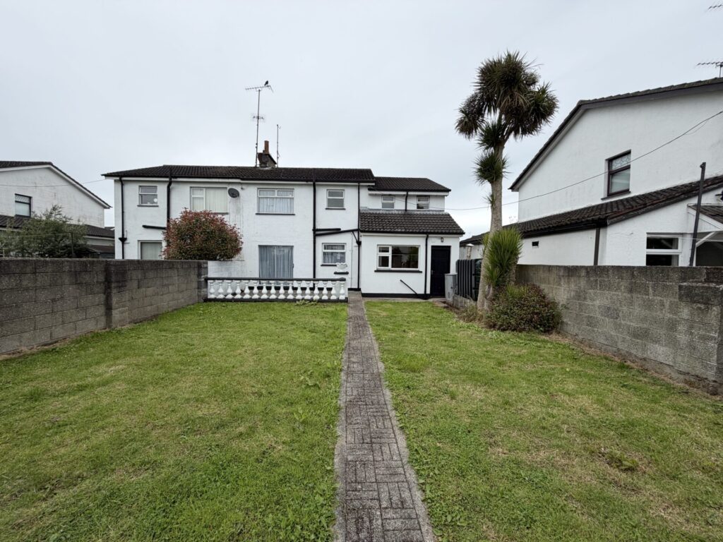 “Suaimhneas”, 19 Holly Park, Bay Estate, Dundalk, Co. Louth – A91 A2H3 “Suaimhneas”, 19 Holly Park, Bay Estate, Dundalk, Co. Louth – A91 A2H3