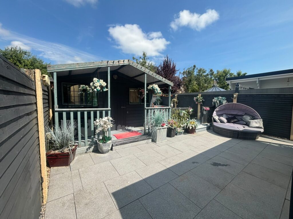 8 Gleann Alainn, Tullyallen, Co. Louth – A92 Y1K0 8 Gleann Alainn, Tullyallen, Co. Louth – A92 Y1K0