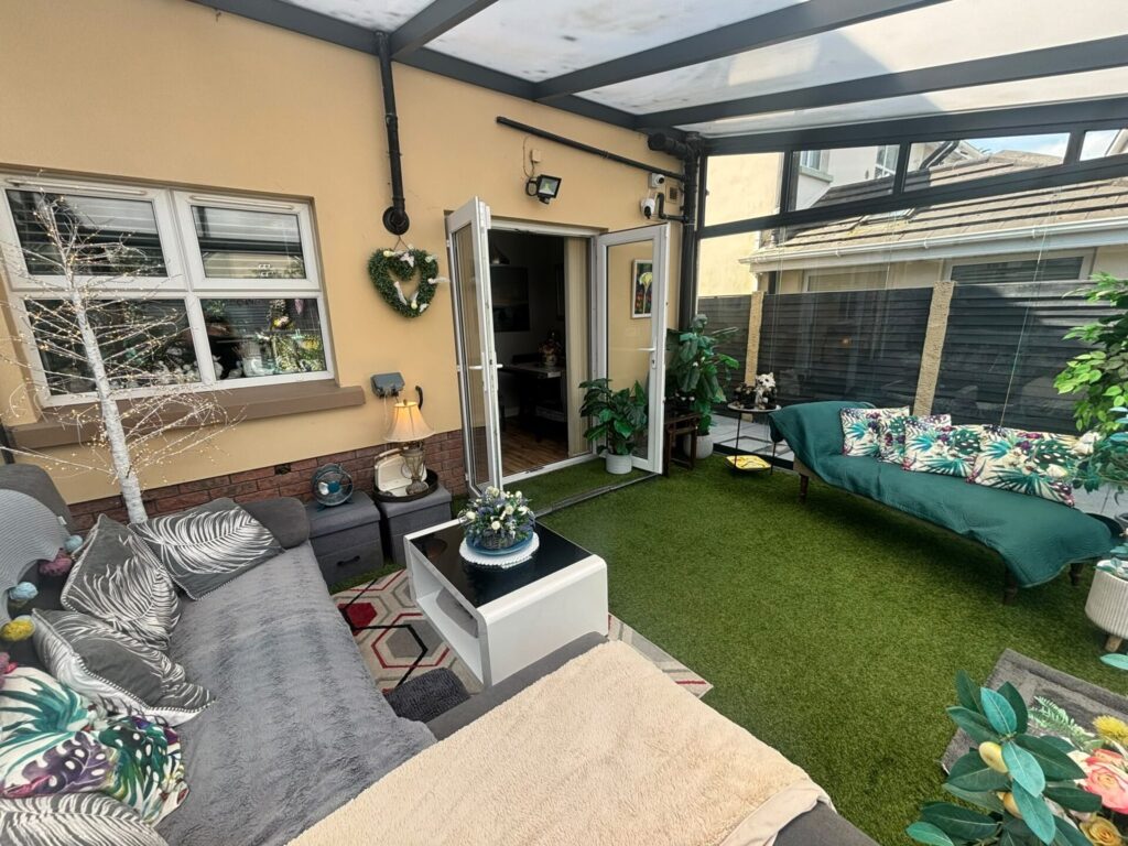 8 Gleann Alainn, Tullyallen, Co. Louth – A92 Y1K0 8 Gleann Alainn, Tullyallen, Co. Louth – A92 Y1K0