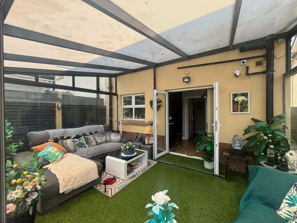 8 Gleann Alainn, Tullyallen, Co. Louth – A92 Y1K0 8 Gleann Alainn, Tullyallen, Co. Louth – A92 Y1K0