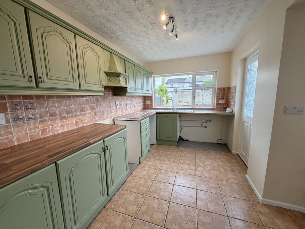 “Suaimhneas”, 19 Holly Park, Bay Estate, Dundalk, Co. Louth – A91 A2H3 “Suaimhneas”, 19 Holly Park, Bay Estate, Dundalk, Co. Louth – A91 A2H3