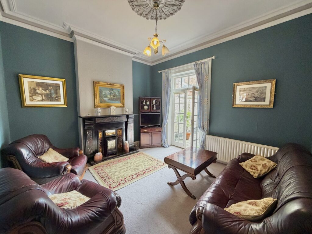 “Ardrose”, 5 The Crescent, Dundalk, Co. Louth – A91 K521 “Ardrose”, 5 The Crescent, Dundalk, Co. Louth – A91 K521