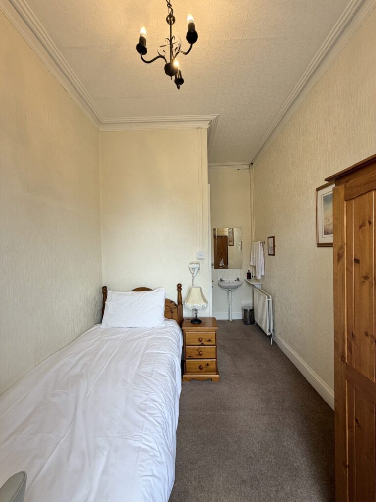 “Ardrose”, 5 The Crescent, Dundalk, Co. Louth – A91 K521 “Ardrose”, 5 The Crescent, Dundalk, Co. Louth – A91 K521
