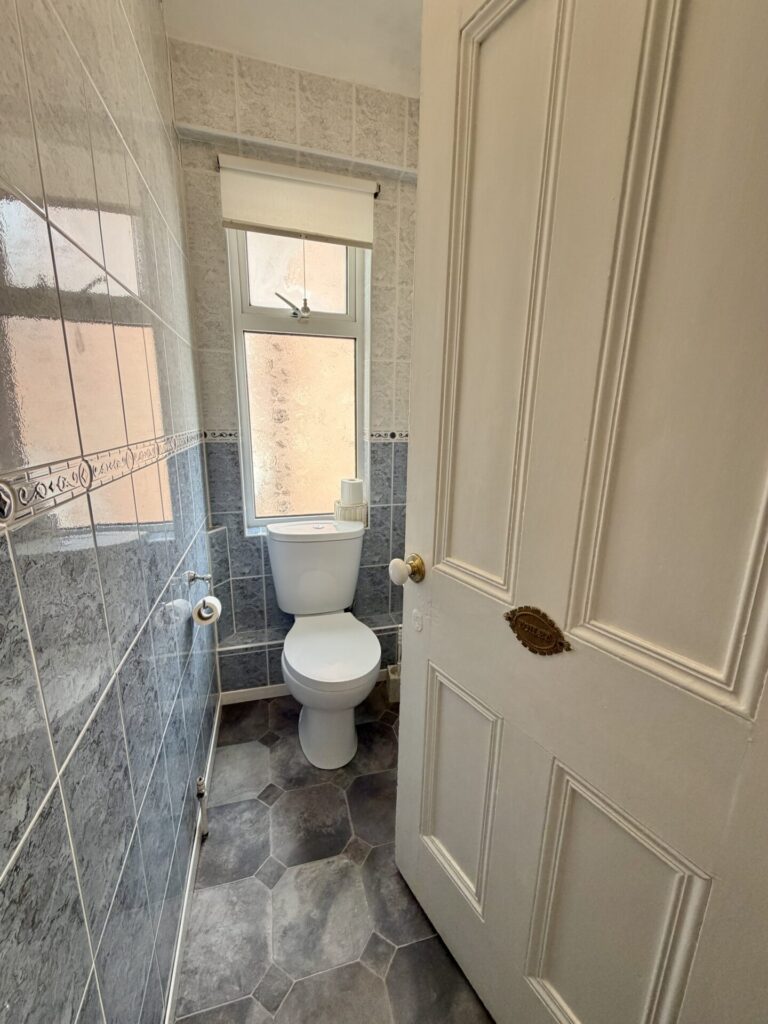 “Ardrose”, 5 The Crescent, Dundalk, Co. Louth – A91 K521 “Ardrose”, 5 The Crescent, Dundalk, Co. Louth – A91 K521