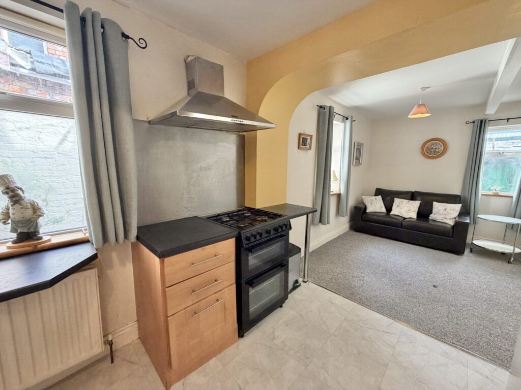 “Ardrose”, 5 The Crescent, Dundalk, Co. Louth – A91 K521 “Ardrose”, 5 The Crescent, Dundalk, Co. Louth – A91 K521