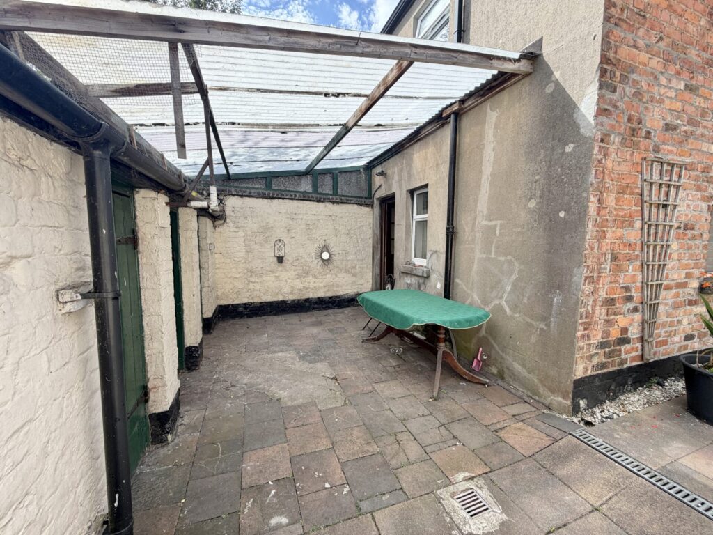 “Ardrose”, 5 The Crescent, Dundalk, Co. Louth – A91 K521 “Ardrose”, 5 The Crescent, Dundalk, Co. Louth – A91 K521