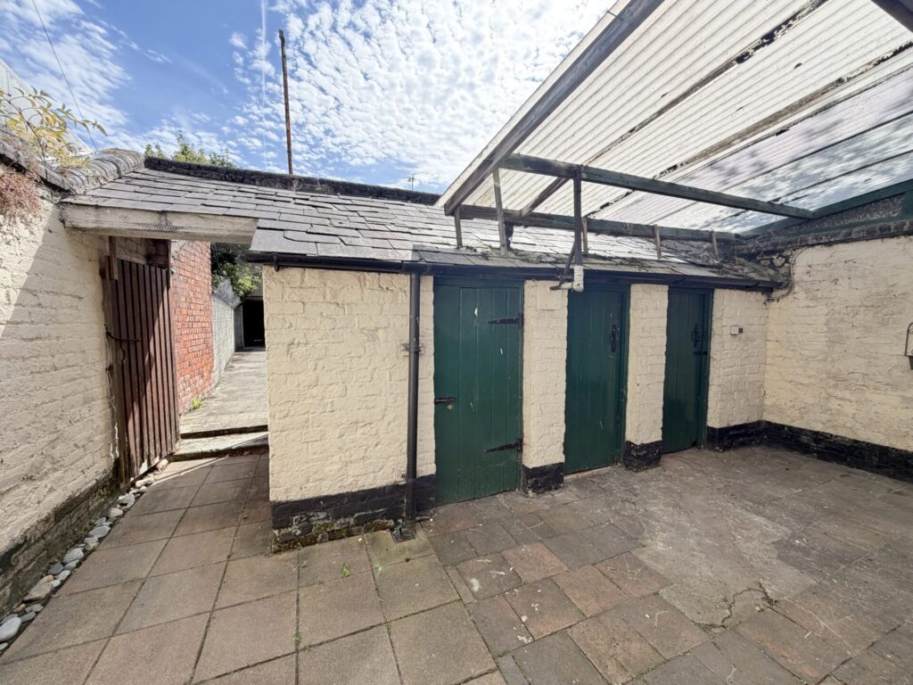 “Ardrose”, 5 The Crescent, Dundalk, Co. Louth – A91 K521 “Ardrose”, 5 The Crescent, Dundalk, Co. Louth – A91 K521