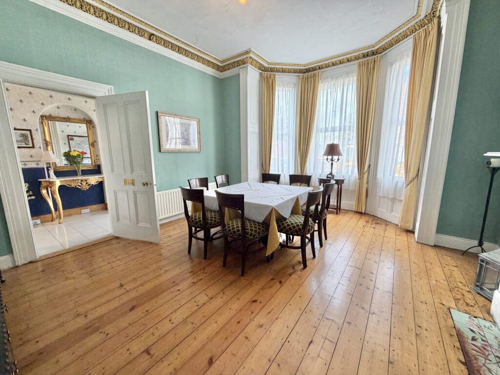 “Ardrose”, 5 The Crescent, Dundalk, Co. Louth – A91 K521 “Ardrose”, 5 The Crescent, Dundalk, Co. Louth – A91 K521