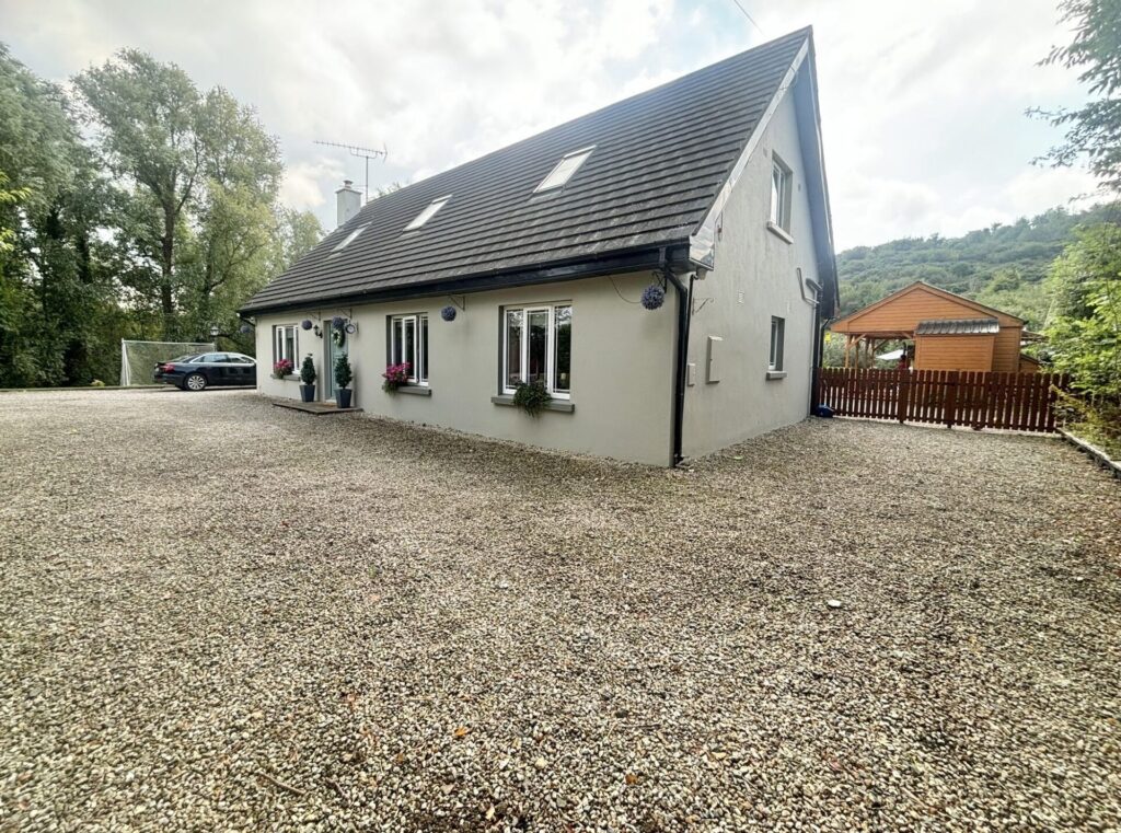 Hillview House, Greatwood, Ardee, Co. Louth, A92V5W7